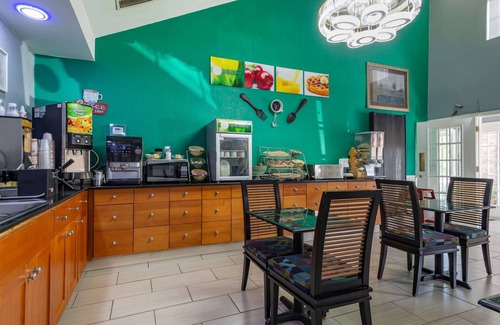 Covington Hotel | Cozy Quality Inn Covington: Family-Friendly with Pool & Breakfast