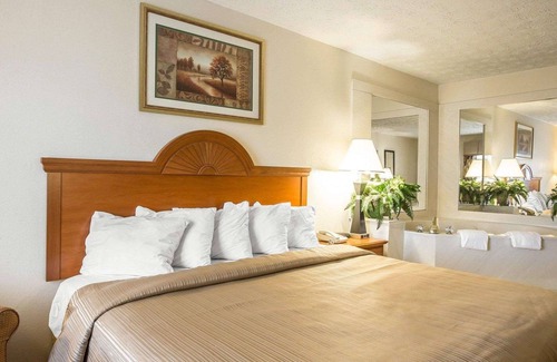 Dahlonega Hotel | Comfortable Stay at Quality Inn Dahlonega near University