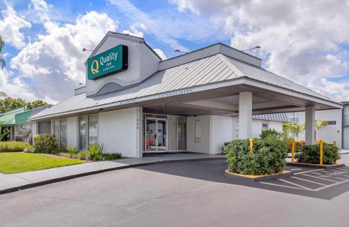Stuart Hotel | Pet-Friendly Quality Inn Downtown Stuart with Ocean View