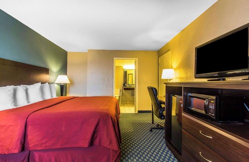 Duncan Hotel | Family-Friendly Quality Inn Duncan with Pool & Breakfast