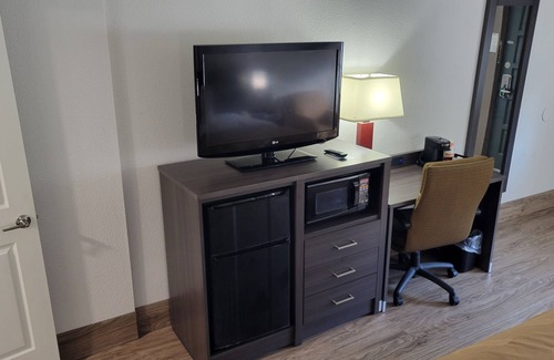 Forsyth Hotel | Discover Quality Inn Forsyth: Your Gateway to Comfort