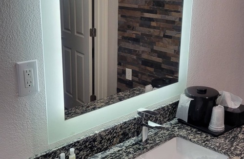 Forsyth Hotel | Discover Quality Inn Forsyth: Your Gateway to Comfort
