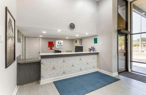 Gainesville Hotel | Convenient Quality Inn Gainesville Near University & Pool