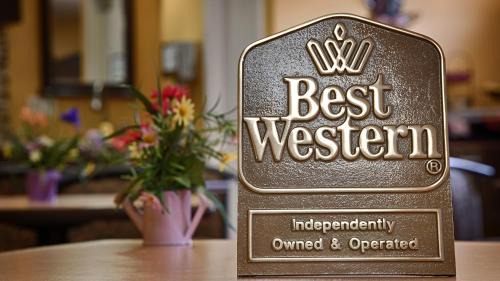 Glenpool Hotel | Pet Friendly Quality Inn Glenpool - Ideal for Families