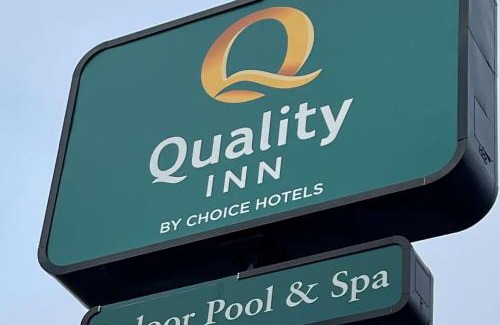 Topeka Hotel | Comfortable Stay at Quality Inn I-70 with Pool & Ocean View