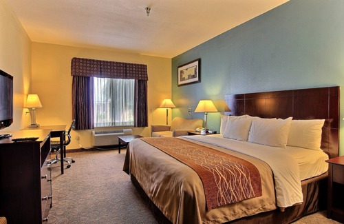 Ingleside Hotel | Discover Quality Inn Ingleside: Family-Friendly Amenities Await