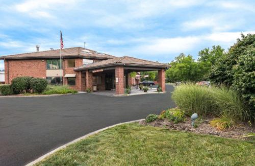 Ithaca Hotel | Comfortable Stay at Quality Inn Ithaca - University Area
