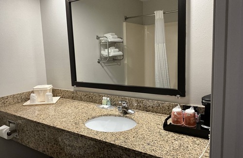 Jacksonville Hotel | Welcoming Quality Inn Jacksonville near Little Rock Air Force Base