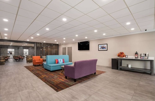 Joliet Hotel | Convenient Stay at Quality Inn Joliet with Restaurant & Breakfast