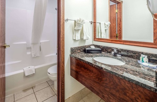Keystone Hotel | Discover Quality Inn Keystone near Mount Rushmore