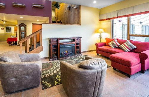 Kodiak Hotel | Pet-Friendly Retreat at Quality Inn Kodiak with Kitchen Access
