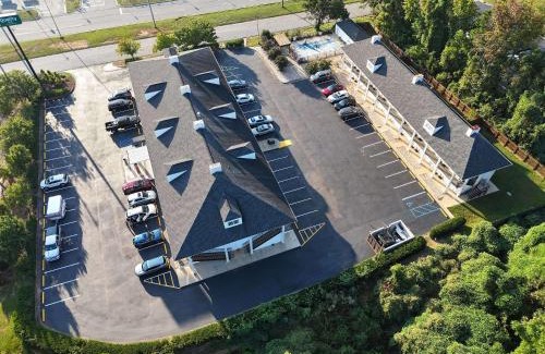 LaGrange Hotel | Pet-Friendly Oceanfront Retreat at Quality Inn
