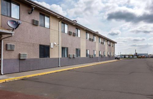 Lamar Hotel | Pet-Friendly Stay at Quality Inn with Family Amenities