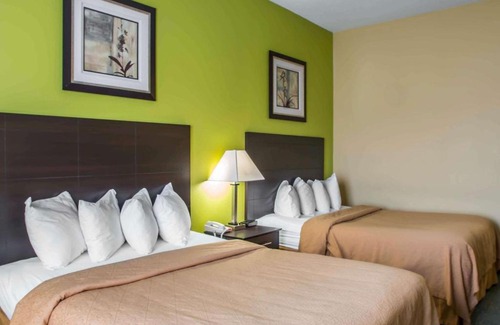 Litchfield Hotel | Explore Quality Inn Litchfield Route 66: Pet-Friendly Stay
