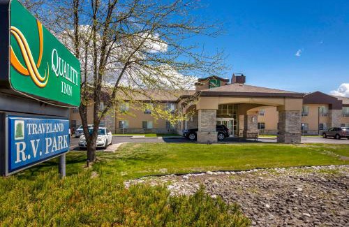 Logan Hotel | Pet-Friendly Quality Inn Logan: Near University with Pool