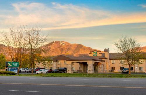 Logan Hotel | Pet-Friendly Quality Inn Logan: Near University with Pool
