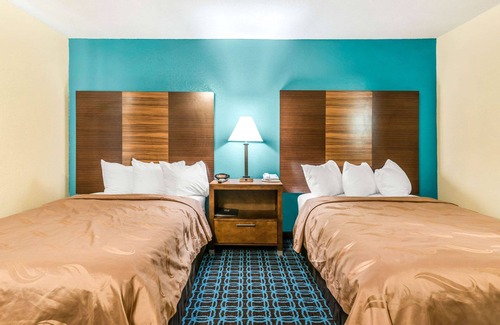 Loudon Hotel | Budget-Friendly Quality Inn Loudon-Concord with Pool & Dining