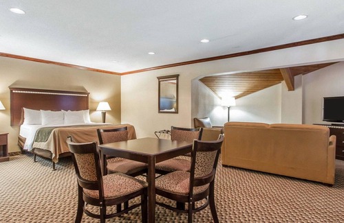 Macomb Hotel | Convenient Quality Inn Macomb Near University Area