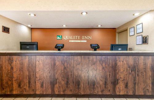 Manchester Hotel | Budget-Friendly Quality Inn: Ideal for Families and Kids