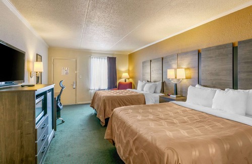 Manchester Hotel | Comfortable Quality Inn: Family-Friendly with Breakfast & More