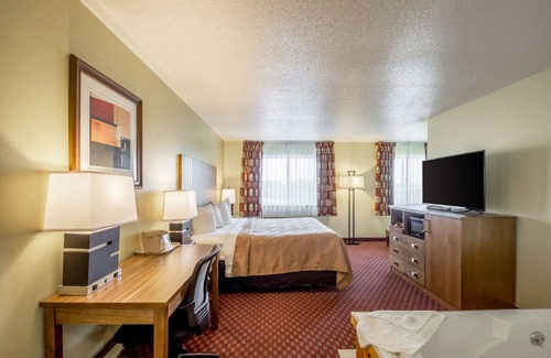 Mineral Point Hotel | Family-Friendly Quality Inn Mineral Point with High Ratings