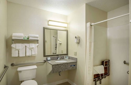 Mineral Point Hotel | Family-Friendly Quality Inn Mineral Point with High Ratings
