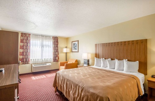 Mineral Point Hotel | Family-Friendly Quality Inn Mineral Point with High Ratings