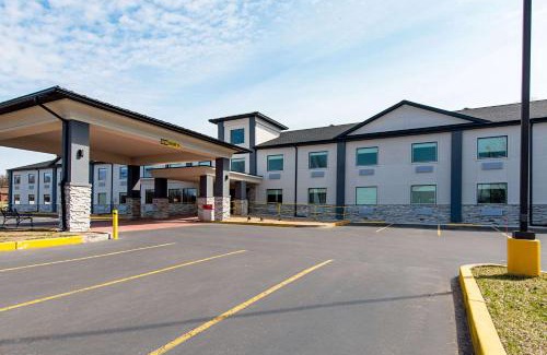 Mishawaka Hotel | Budget-Friendly Quality Inn Mishawaka: Near Notre Dame