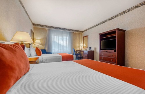 Guadalupe Hotel | Discover Quality Inn Monterrey La Fe: Pool & Spa Retreat