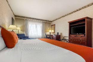Guadalupe Hotel | Comfortable Quality Inn Monterrey La Fe with Pool & Breakfast