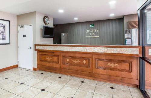 Montgomery Hotel | Comfortable Quality Inn Montgomery South with Pool & Kitchen
