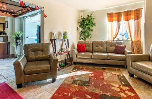 Moriarty Hotel | Pet-Friendly Quality Inn Moriarty with Great Amenities