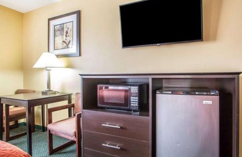 Morton Hotel | Convenient Quality Inn Morton: Pet-Friendly & Breakfast Included