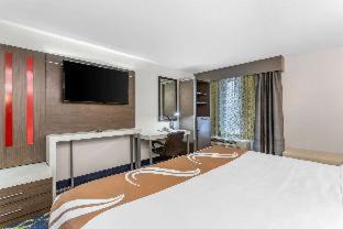 Murfreesboro Hotel | Budget-Friendly Quality Inn Murfreesboro with Pool & Breakfast