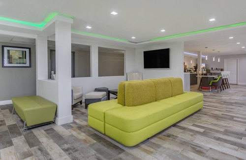 Murfreesboro Hotel | Discover Quality Inn Murfreesboro: Pool & Family-Friendly Stays