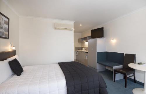 Napier Hotel | Quality Inn Napier: Family-Friendly Stay with Pool Access