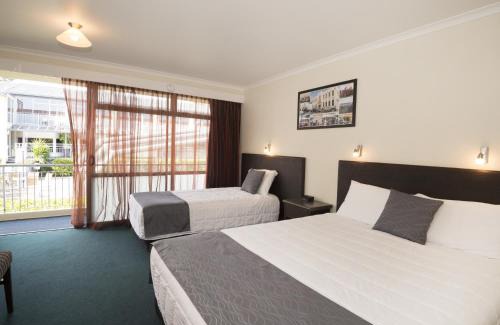 Napier Hotel | Quality Inn Napier: Family-Friendly Stay with Pool Access