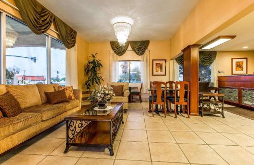 Ridgecrest Hotel | Comfortable Quality Inn with Pool Near China Lake Naval Station