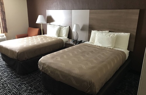 Reisterstown Station Hotel | Convenient Quality Inn Near Pimlico Racetrack with Breakfast