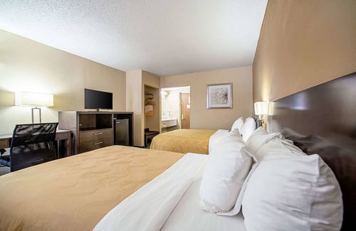 Pacific Hotel | Comfortable Stay at Quality Inn Near Six Flags St. Louis