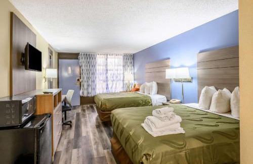 Read Boulevard East Hotel | Convenient Quality Inn New Orleans I-10 East for Families
