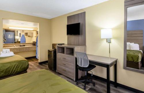 Read Boulevard East Hotel | Convenient Quality Inn New Orleans I-10 East for Families