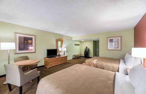 Payson Hotel | Comfortable Quality Inn Payson with Spa and Family Amenities