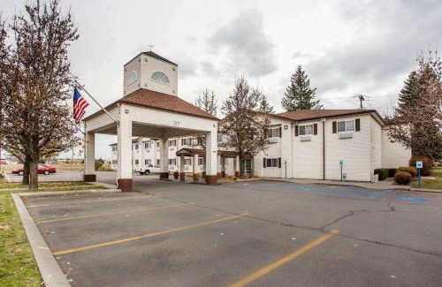 Post Falls Hotel | Discover Quality Inn: Pet-Friendly and Family-Oriented Stay