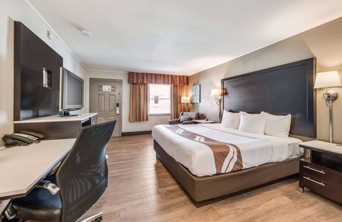 Arlington Hotel | Inviting Quality Inn Poughkeepsie with Pool & Spa Amenities