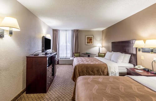 Rolla Hotel | Welcoming Quality Inn Rolla: Family-Friendly Amenities Await