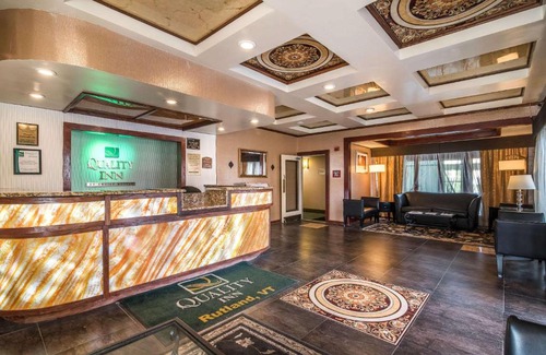 East Haven  Rutland County Hotel | Comfortable Stay at Quality Inn Rutland with Pool & Breakfast