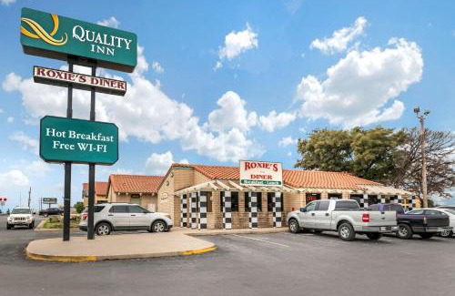 San Angelo Hotel | Budget-Friendly Quality Inn San Angelo with Pool Access