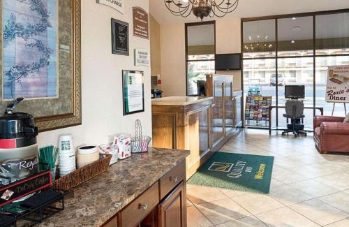 San Angelo Hotel | Budget-Friendly Quality Inn San Angelo with Pool Access