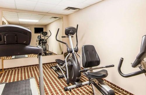 Seaman Hotel | Budget-Friendly Quality Inn with Pool and Pet Amenities